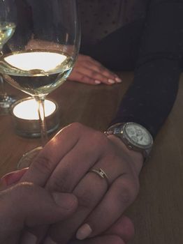 Bendeg�z eljegyz�si gy�r�vel kapcsolatos visszajelz�se