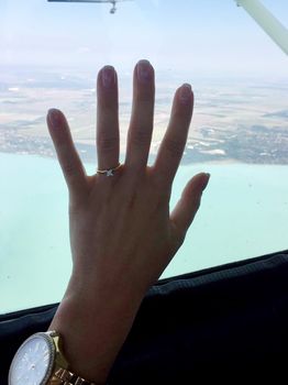 Di�na eljegyz�si gy�r�vel kapcsolatos visszajelz�se