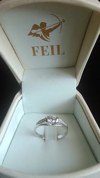 Roland �s Andrea eljegyz�si gy�r�vel kapcsolatos visszajelz�se